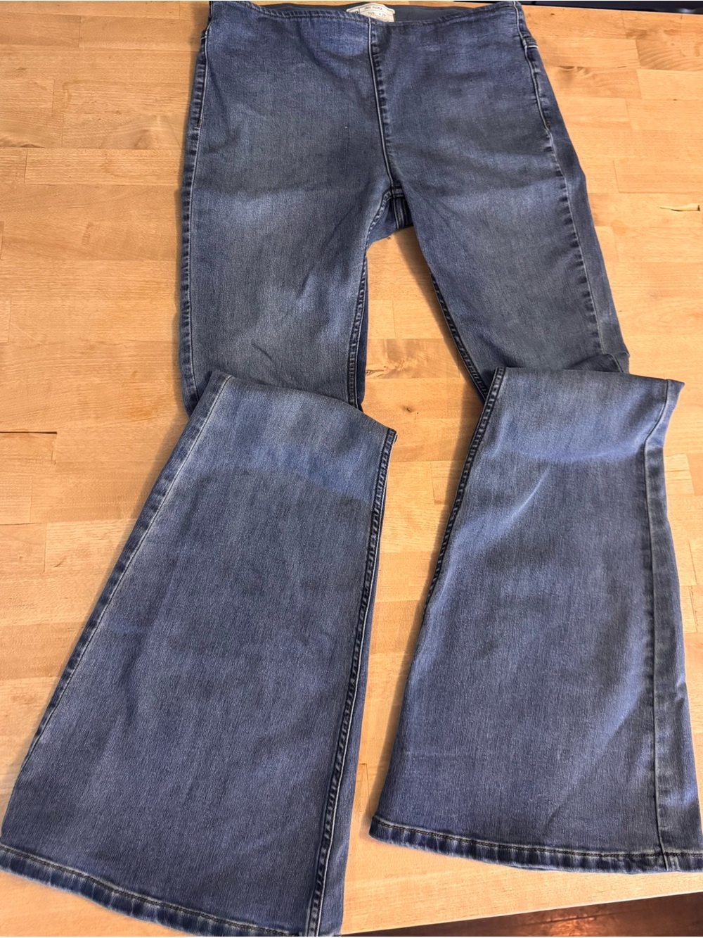 Free People pull on High-Rise Flare Jeans - Picture 5 of 10